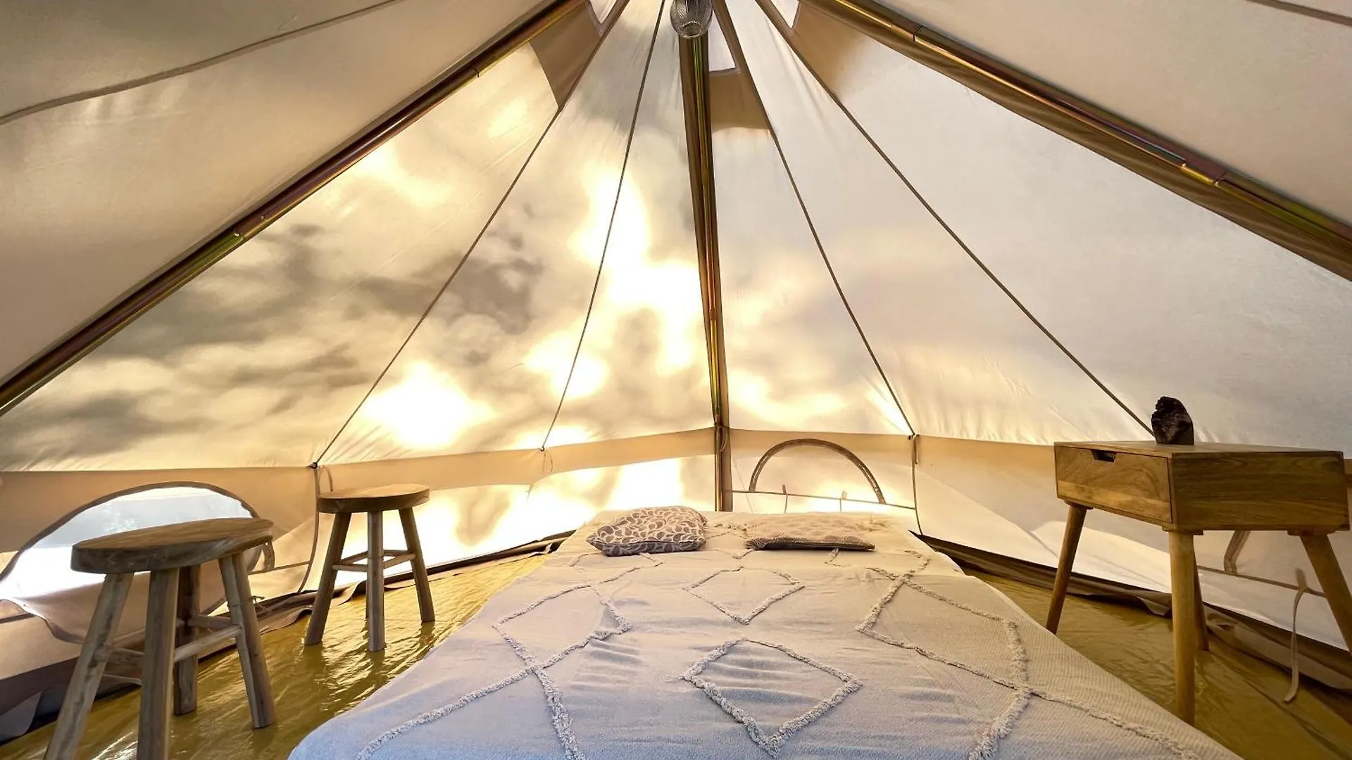 Luxury tent La Tente Chemin D'Etoiles Soturac